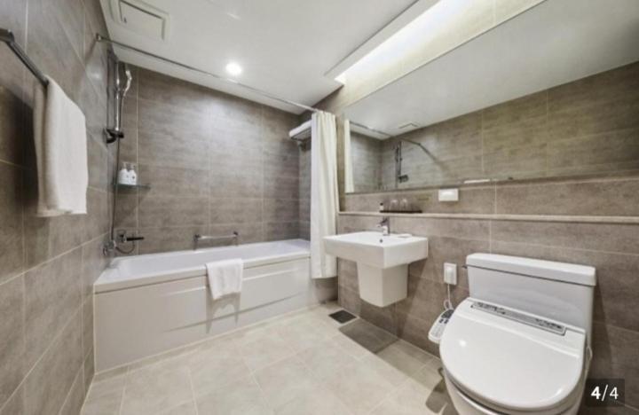 Haeundae Wide Ocean View & Residence Busan Buitenkant foto